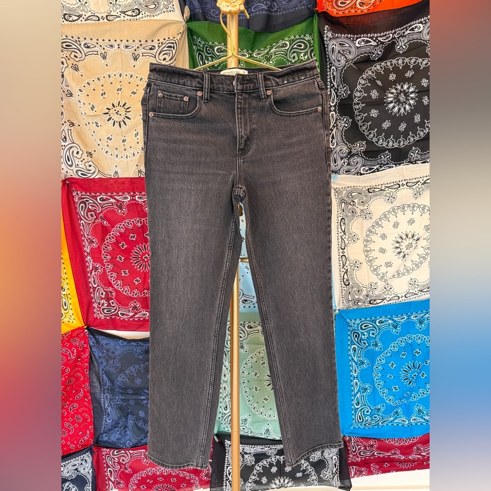 Abercrombie & Fitch Women's Black Mid Rise Straight Jeans